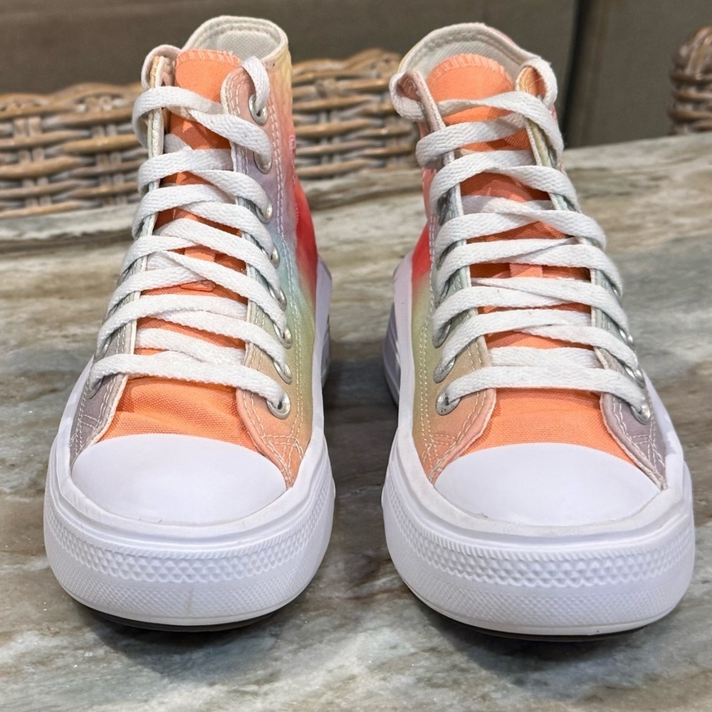 Kids CONVERSE Chuck Taylor All Star Platform rainbow ombré sneakers- Size 3.5 - Picture 5 of 8